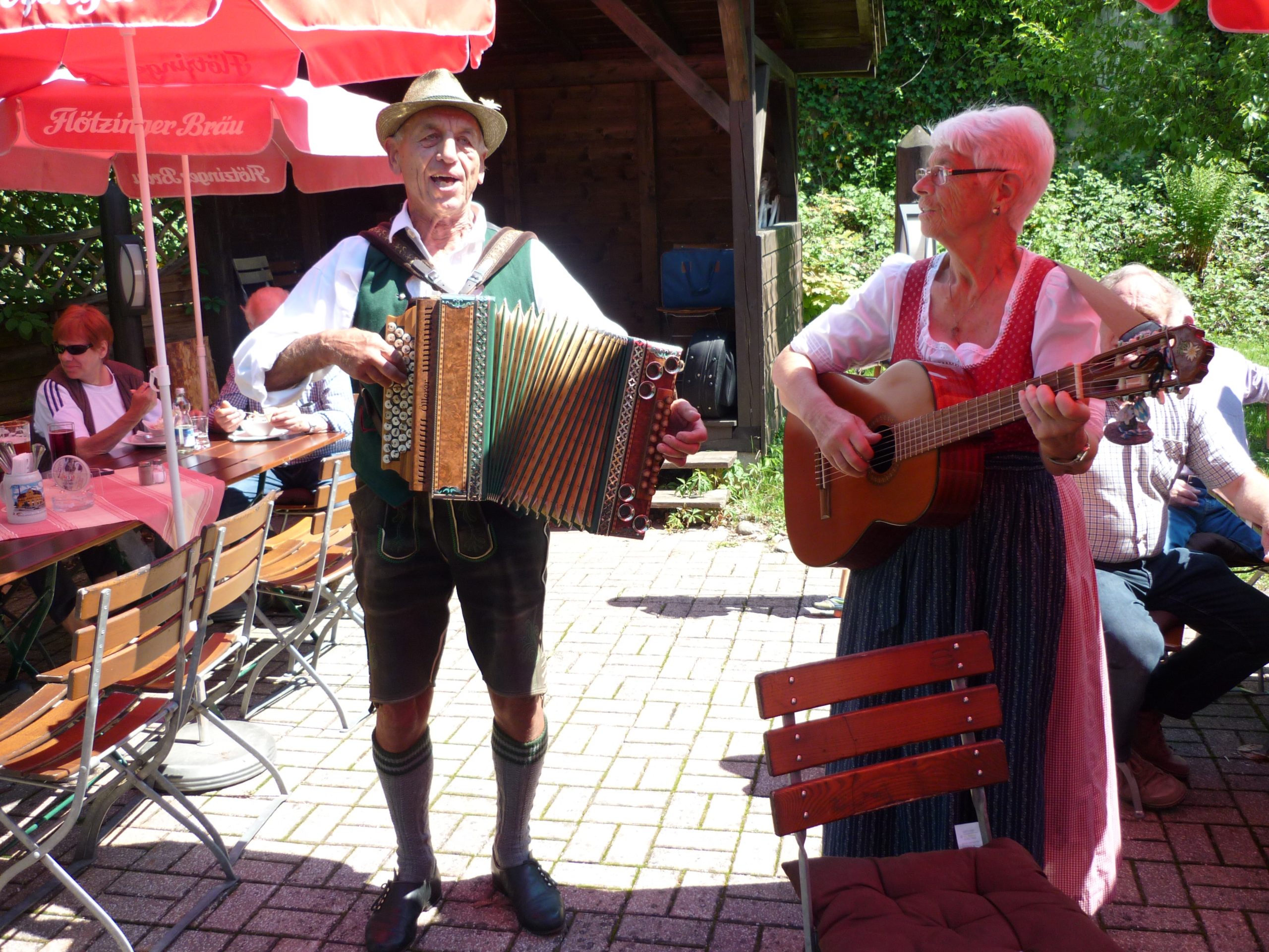 Musikanten-Hoagascht in der Kiefer