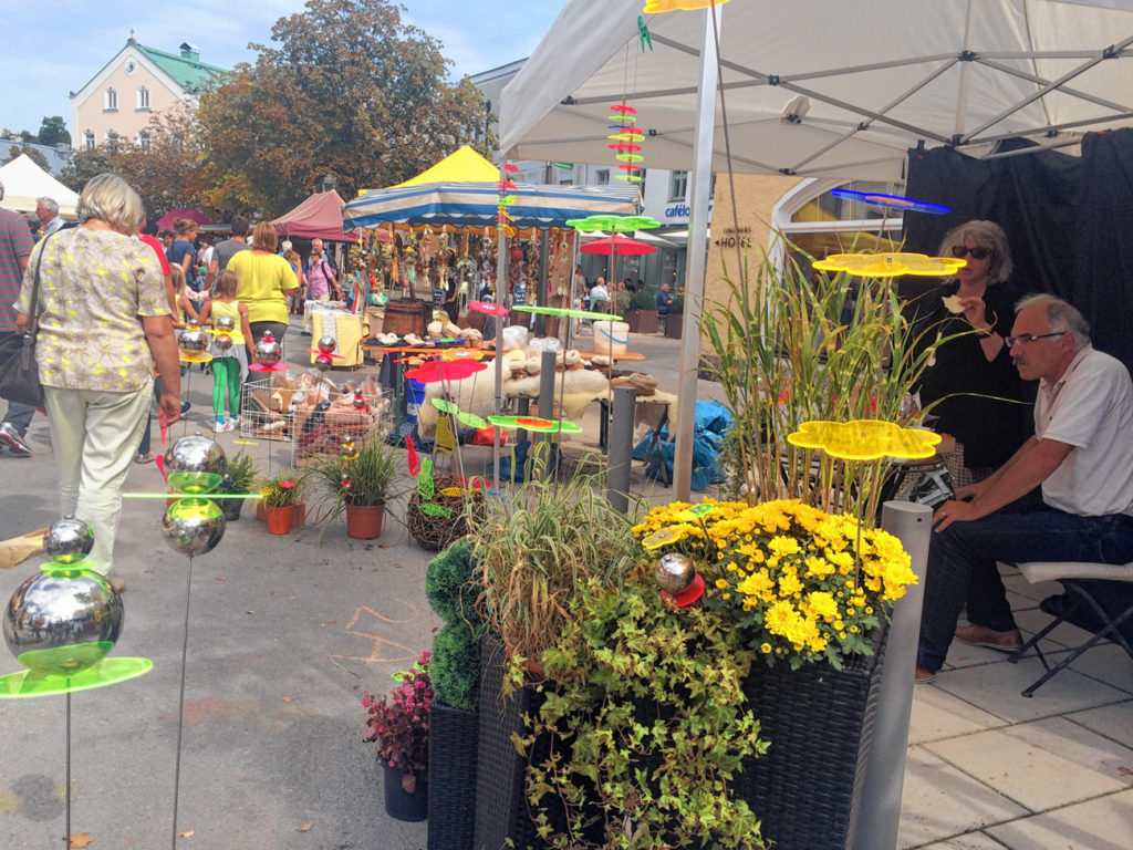 Abwechslungsreiches „Open-Air-Shopping“ und verkaufsoffener Sonntag in Bad Aibling.