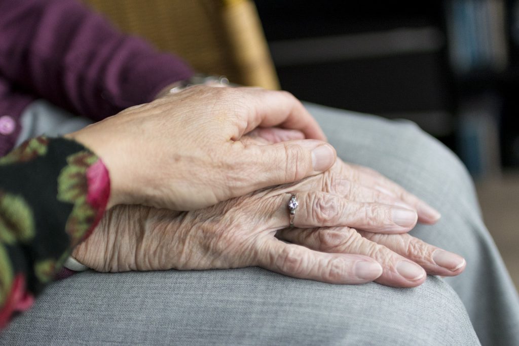 An den Leistungen für die Pflegebedürftigen ändert sich nichts. Foto: re