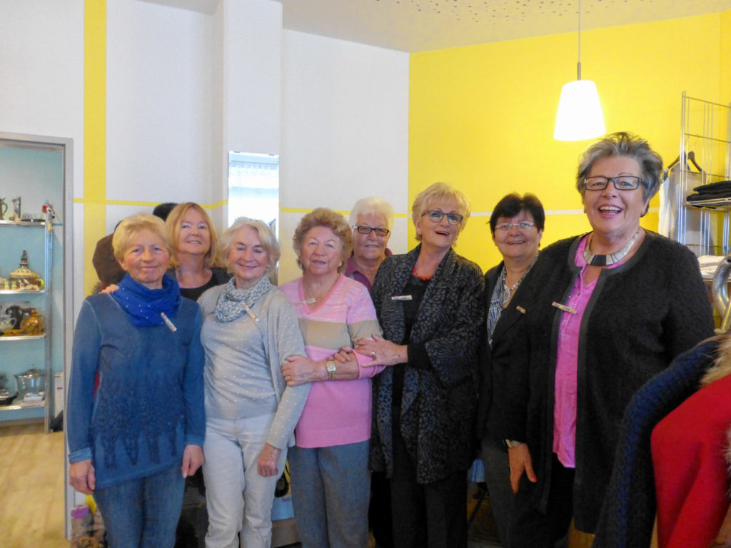 Strahlende Gesichter bei der Eröffnung. Foto: re