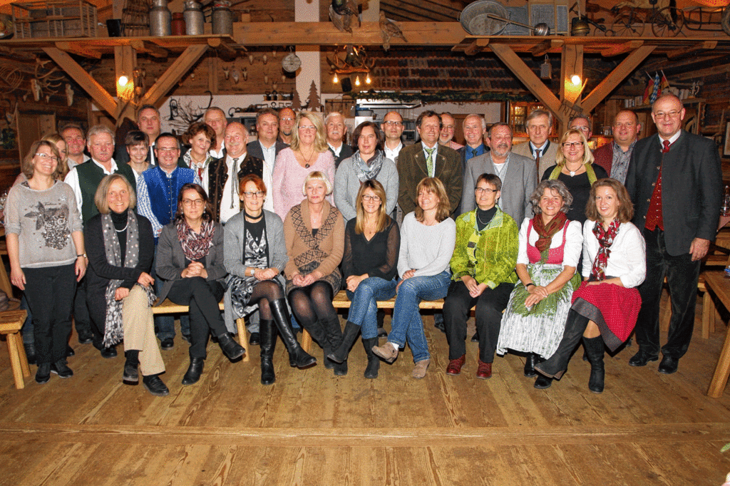 Die Jubilare des Landratsamtes bei der Feier in Hohenaschau.