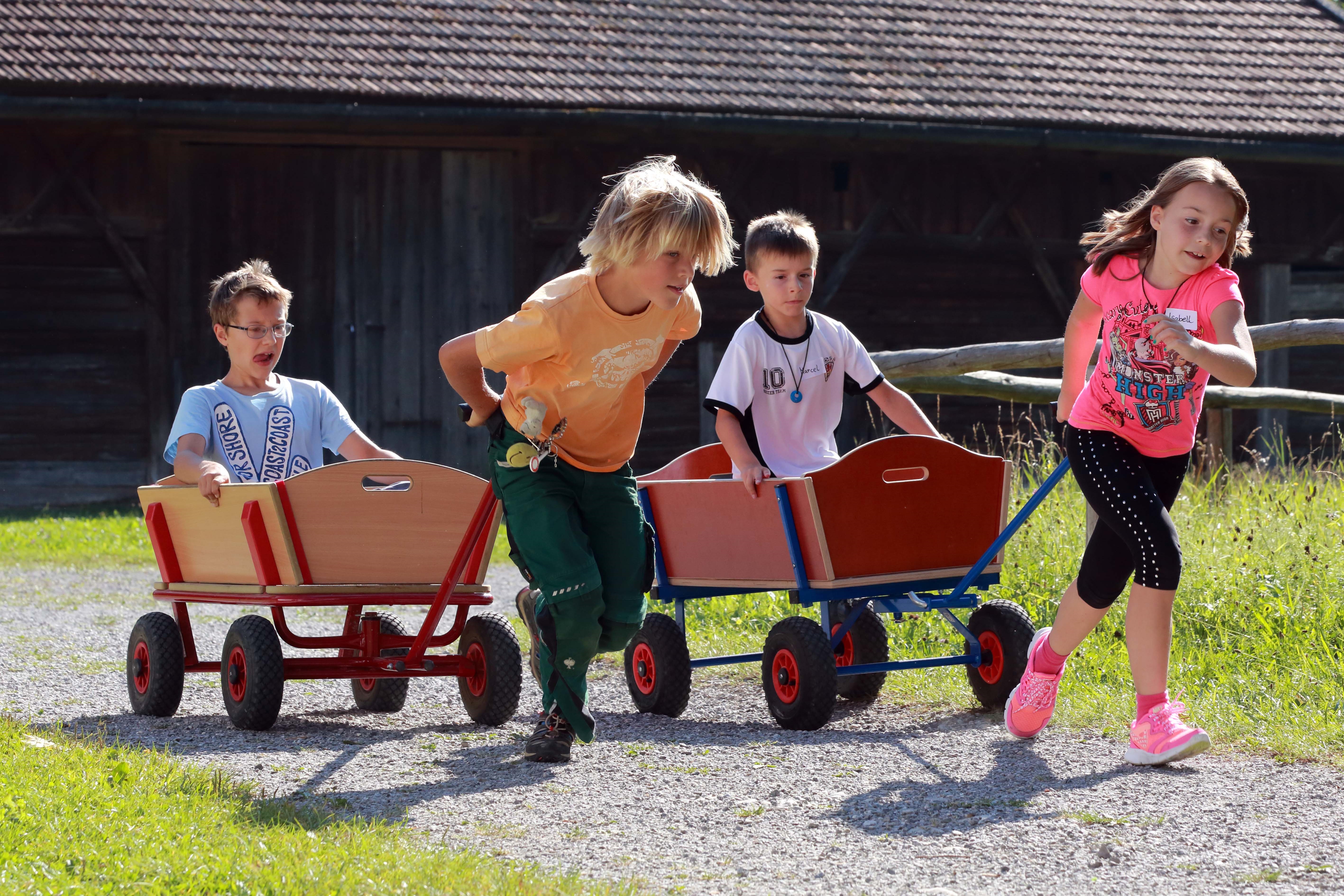 Zauberhafte Ferien für kleine Künstler, Kapitäne und Kräuterfans