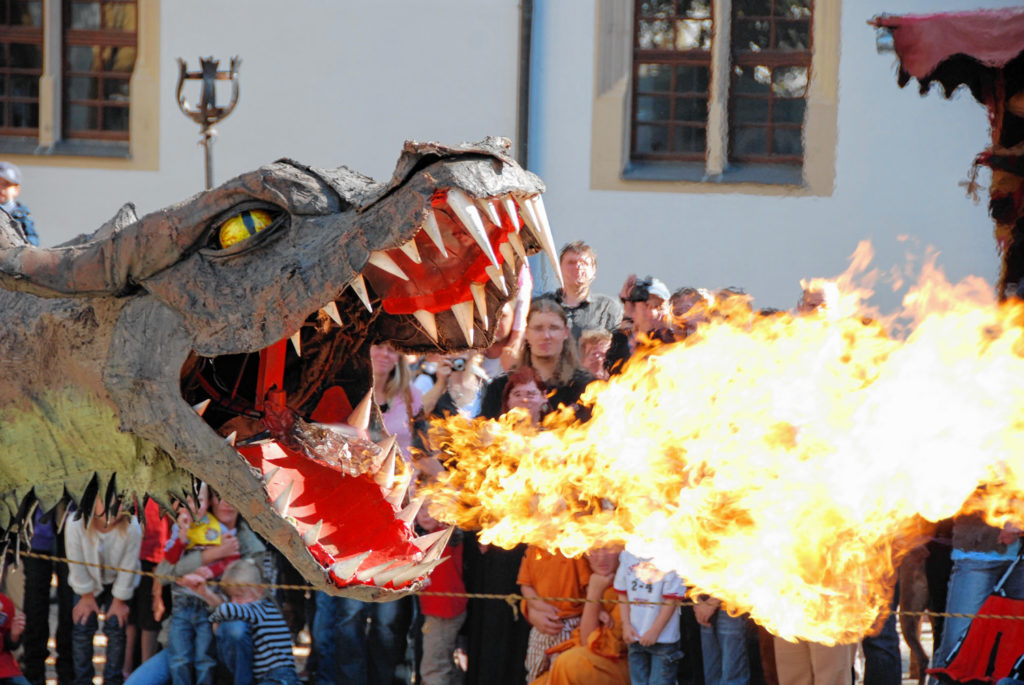 Drachenstreicheln, auch das ist möglich in Bernau.