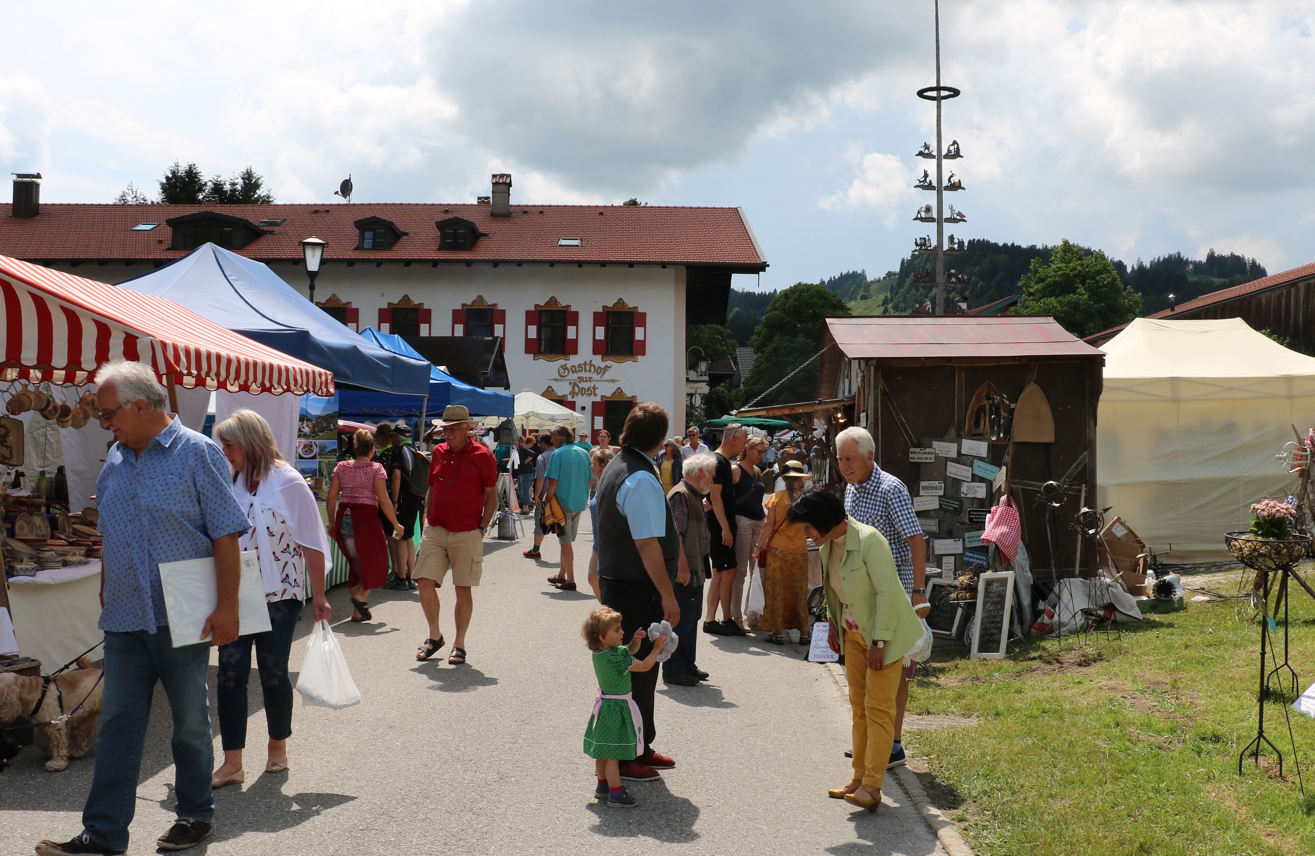 Traditionelles Handwerk und zünftige Brotzeit